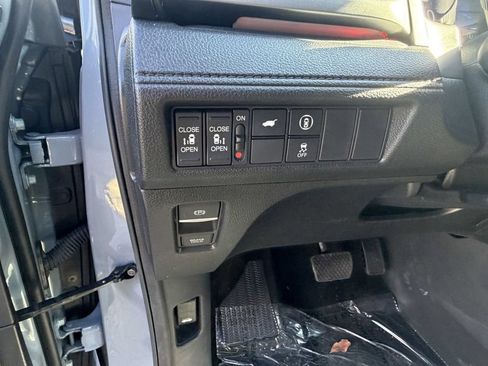 Used 2024 Honda Odyssey Sport image 26