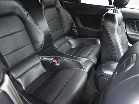 Used 2019 Ford Mustang Premium image 12
