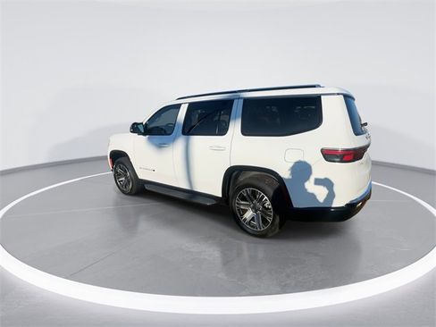 Used 2024 Jeep Wagoneer Series II w/ Flexible Seating Group image 6