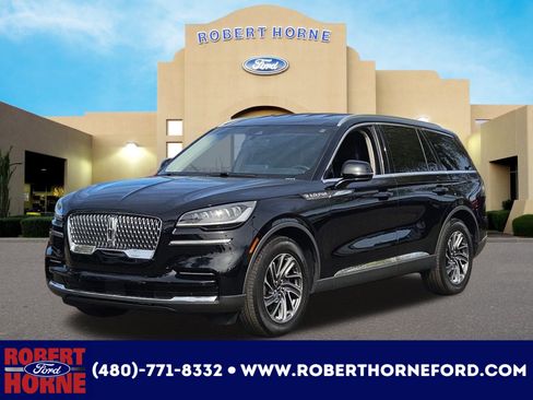 Used 2023 Lincoln Aviator 2WD w/ Class IV Trailer Tow Package image 1