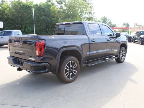 Used 2022 GMC Sierra 1500 Elevation w/ Elevation Premium Package AWD/4WD image 5