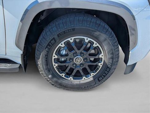 Used 2023 Toyota Sequoia Limited image 11