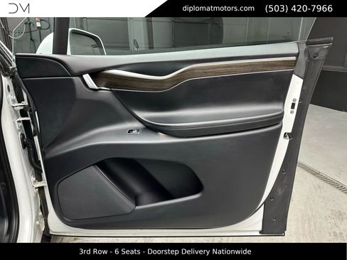 Used 2016 Tesla Model X 90D image 29