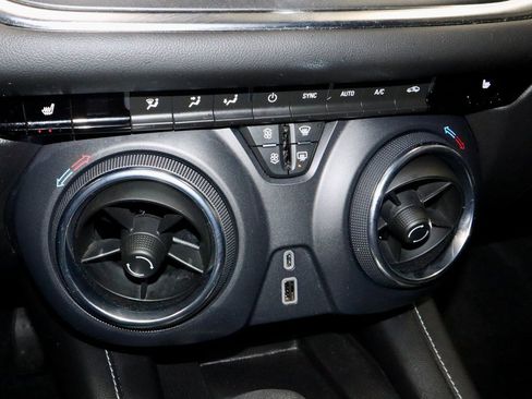 Used 2024 Chevrolet Blazer LT w/ Convenience Package image 28