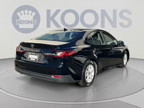 Used 2025 Toyota Camry LE FWD image 7