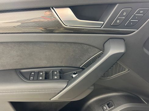 Used 2023 Audi SQ5 Premium Plus w/ Premium Plus Package image 10
