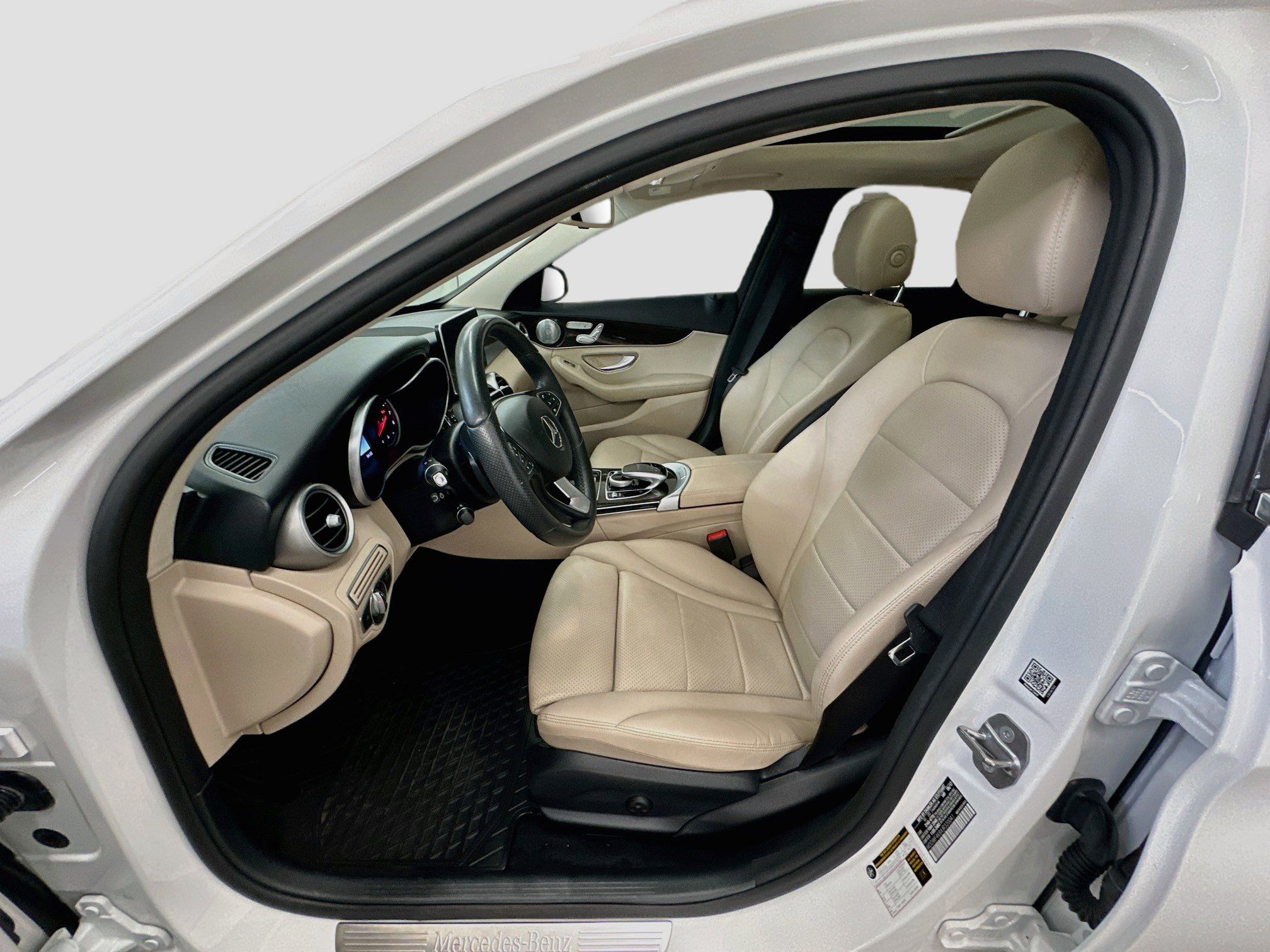 Used 2018 Mercedes-Benz C 300 4MATIC Sedan image 13