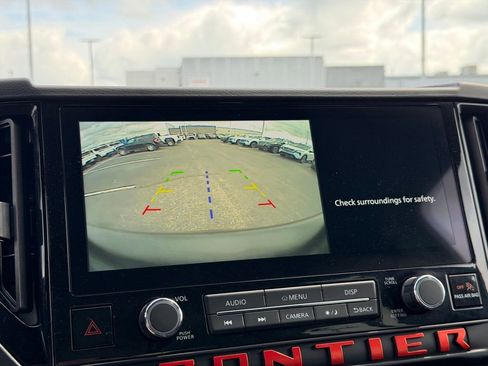Used 2025 Nissan Frontier PRO-4X AWD/4WD image 34