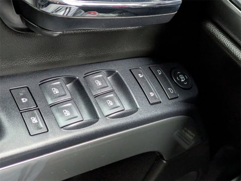 Used 2018 Chevrolet Silverado 1500 LT w/ All Star Edition image 23