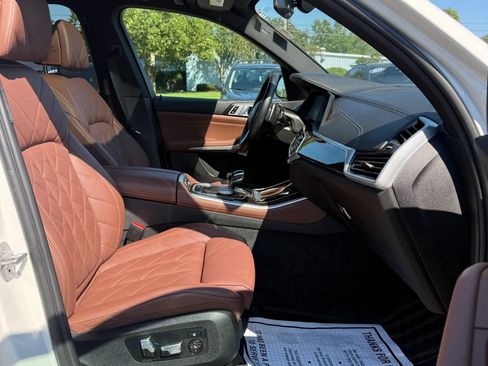 Used 2023 BMW X5 xDrive40i w/ Luxury Seating Package AWD/4WD image 17