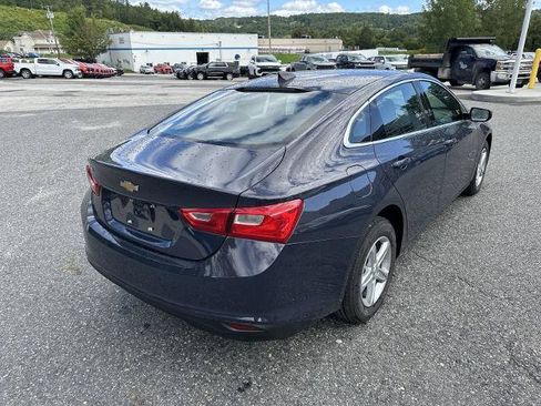 Certified 2025 Chevrolet Malibu LS FWD image 5