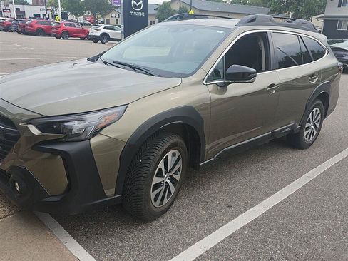 Used 2024 Subaru Outback Premium AWD/4WD image 12
