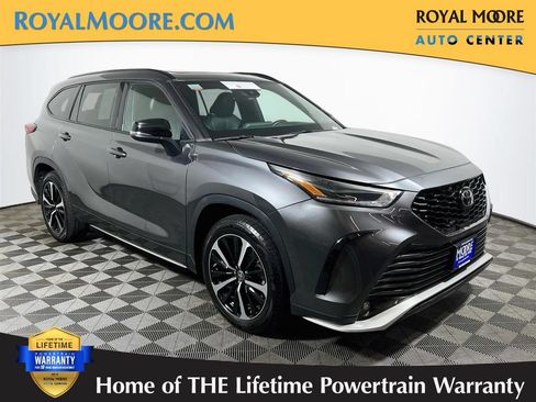 Used 2021 Toyota Highlander XSE AWD/4WD image 1