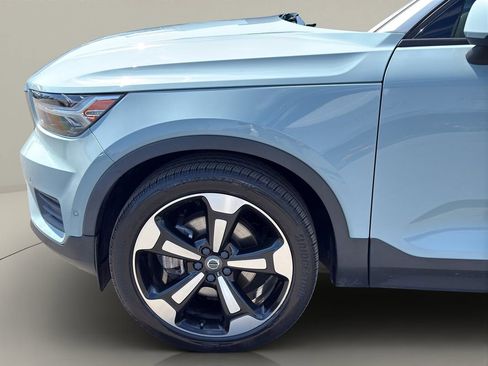 Used 2019 Volvo XC40 T5 Momentum AWD/4WD image 23