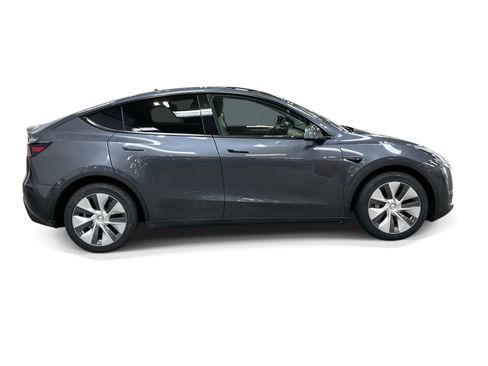Certified 2023 Tesla Model Y Long Range AWD/4WD image 7