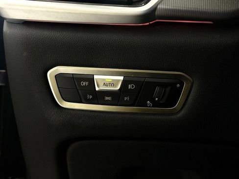 Used 2022 BMW X5 sDrive40i w/ M Sport Package RWD image 29