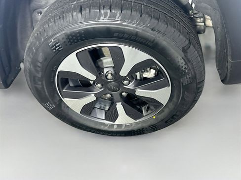 Used 2022 Jeep Grand Cherokee Limited 4xe w/ Luxury Tech Group II image 11