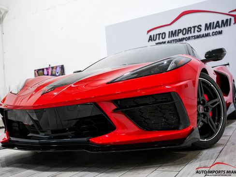 Used 2021 Chevrolet Corvette Stingray Coupe w/ Z51 Performance Package RWD image 2