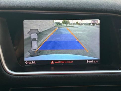 Used 2017 Audi Q5 2.0T Premium Plus w/ Technology Package image 24