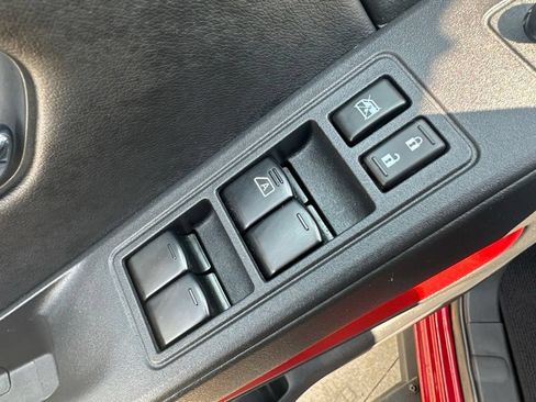 Used 2025 Nissan Frontier PRO-4X AWD/4WD image 19