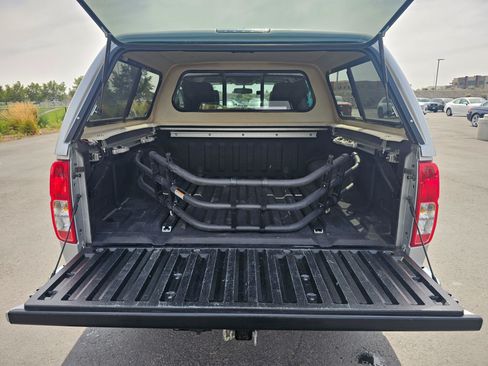 Used 2016 Nissan Frontier SV w/ SV Value Truck Package AWD/4WD image 14