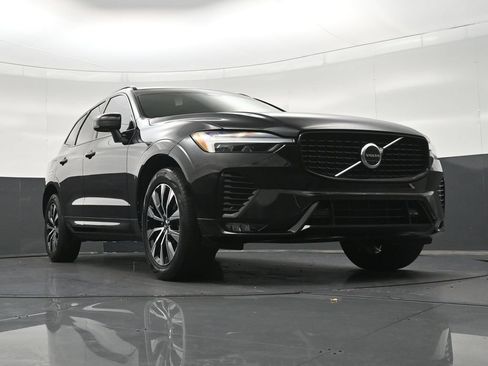 Certified 2024 Volvo XC60 B5 Core w/ Protection Package Premier AWD/4WD image 34
