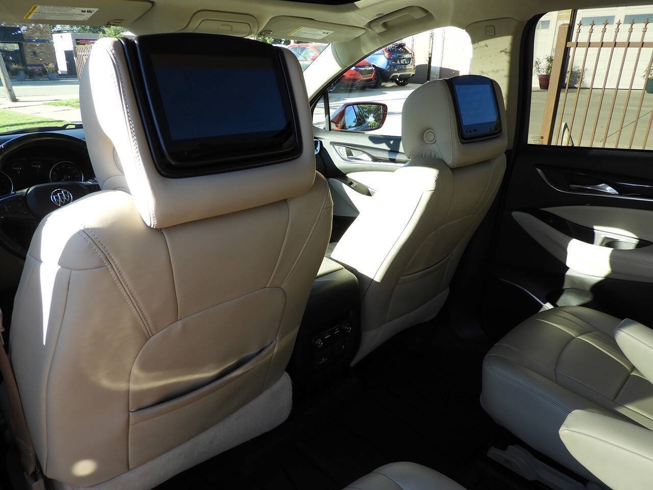 Used 2019 Buick Enclave Essence w/ Trailering Package, 5000 lbs. FWD image 28