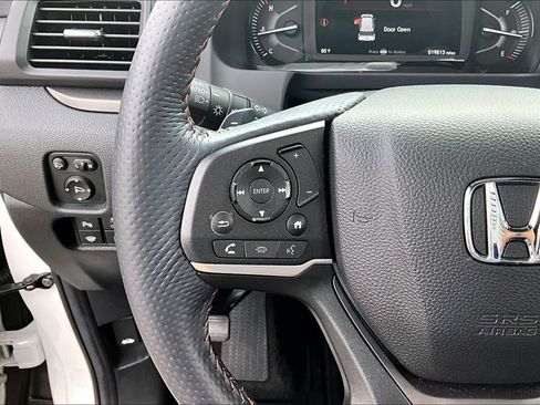 Used 2023 Honda Passport TrailSport image 11