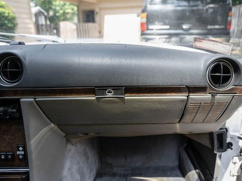 Used 1988 Mercedes-Benz 560 SL image 50