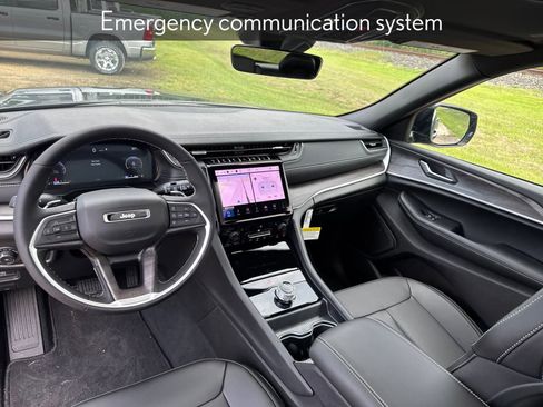 New 2025 Jeep Grand Cherokee Limited image 32