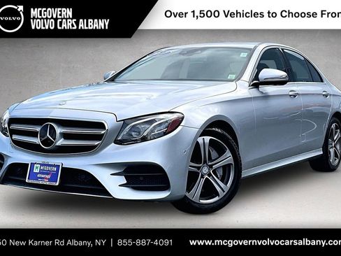 Used 2017 Mercedes-Benz E 300 4MATIC image 1
