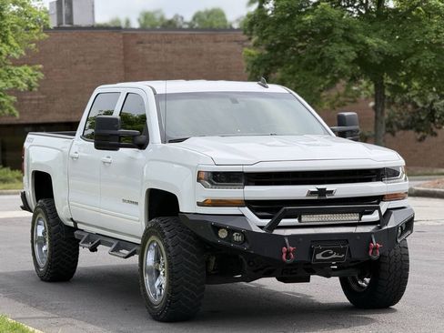 Used 2017 Chevrolet Silverado 1500 LT w/ True North Edition AWD/4WD image 4
