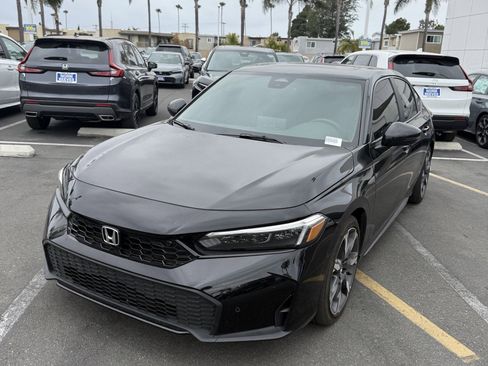 Used 2025 Honda Civic Sport Touring image 1