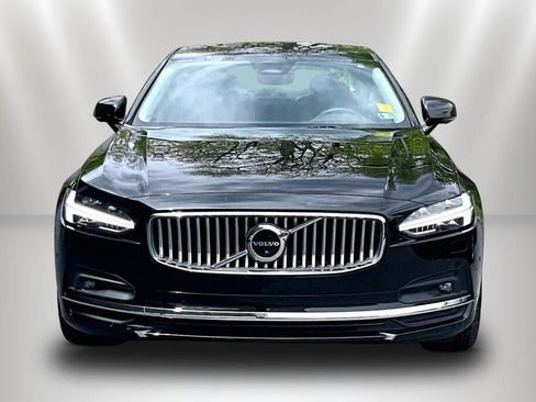 Used 2023 Volvo S90 B6 Plus AWD/4WD image 2
