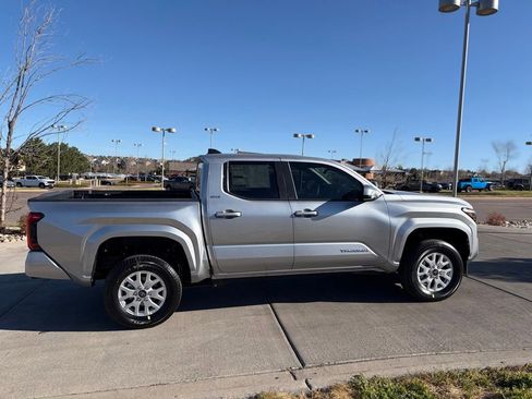 New 2026 Toyota Tacoma SR5 AWD/4WD image 6