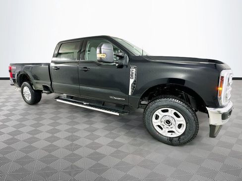 New 2026 Ford F350 XLT w/ XLT Premium Package AWD/4WD image 3