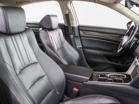 Used 2019 Honda Accord Touring image 27