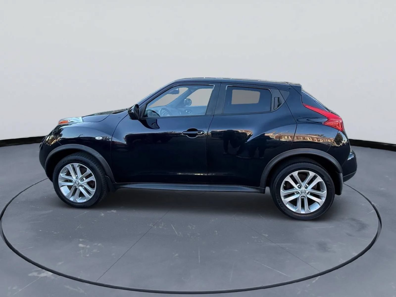 Used 2011 Nissan Juke SL FWD image 11