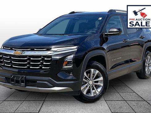 Used 2025 Chevrolet Equinox LT w/ Convenience Package II AWD/4WD image 1