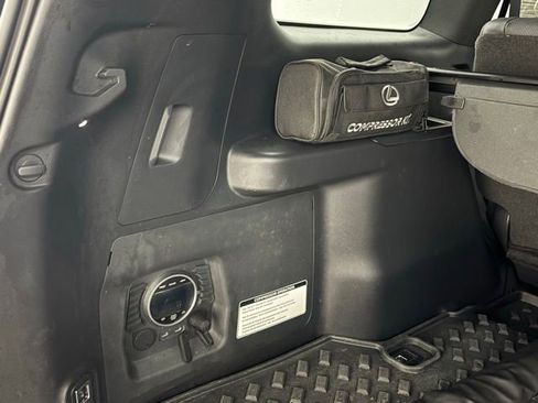 Used 2025 Lexus GX 550 AWD/4WD image 9