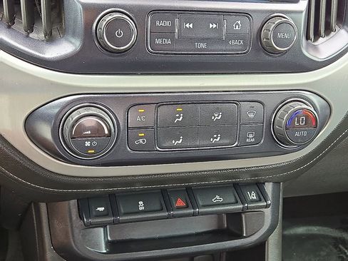 Used 2015 GMC Canyon SLE w/ SLE Convenience Package AWD/4WD image 28