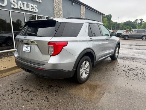 Used 2022 Ford Explorer XLT w/ Class IV Trailer Tow Package AWD/4WD image 7