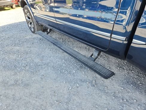 Used 2022 RAM 1500 Limited w/ Bed Utility Group image 17