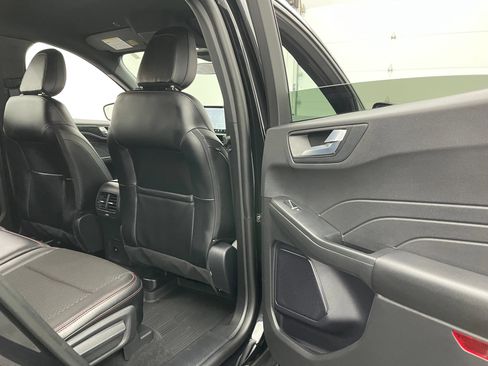 Used 2024 Ford Escape ST-Line w/ Tech Pack #1 AWD/4WD image 33