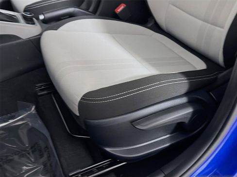 Certified 2025 Hyundai Venue SEL FWD image 20