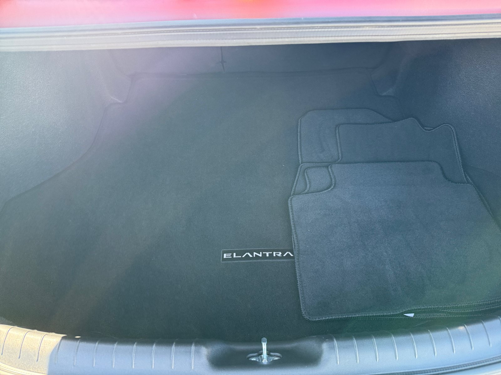 Used 2023 Hyundai Elantra Limited FWD image 17