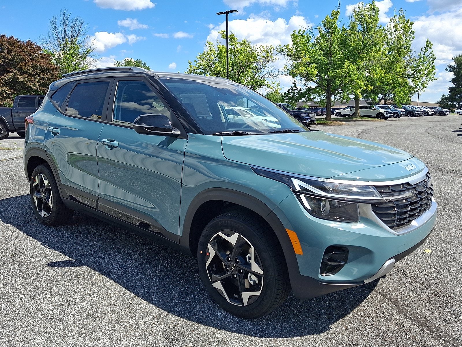 New 2026 Kia Seltos S AWD/4WD image 2