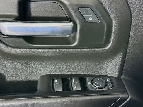 Used 2019 Chevrolet Silverado 1500 Custom w/ Custom Value Package AWD/4WD image 21