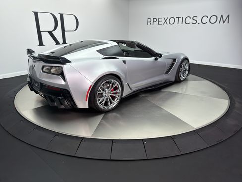 Used 2018 Chevrolet Corvette Z06 RWD image 6