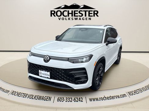 New 2026 Volkswagen Tiguan SE R-Line AWD/4WD image 1